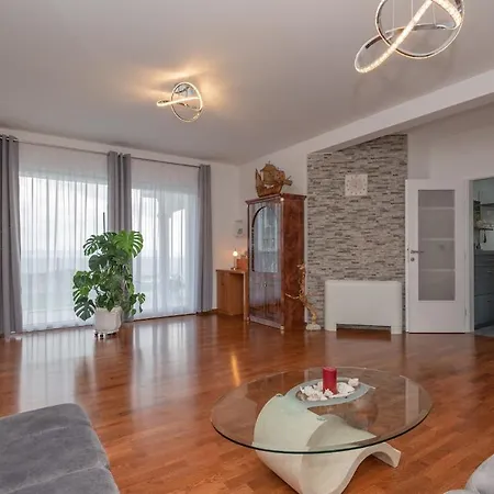 Miramel Mit Privaten Swimmingoool - Exklusiv Nyaraló *