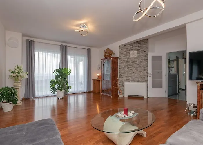 Miramel Mit Privaten Swimmingoool - Exklusiv בית נופש *