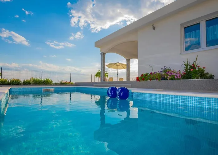 Miramel Mit Privaten Swimmingoool - Exklusiv