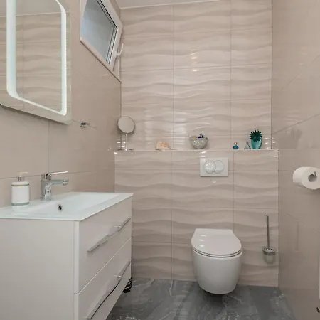 Miramel Mit Privaten Swimmingoool - Exklusiv * Makarska